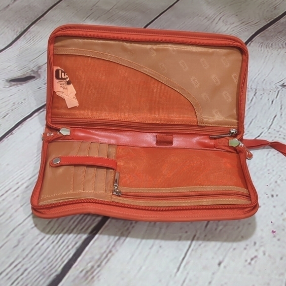 LUG - Tango Red Quilted Zip Around Travel Wallet with Wristlet - Picture 4 of 6